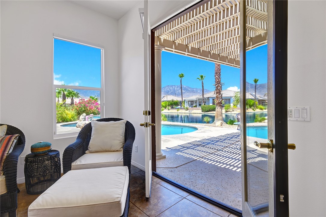 6 Pyramid Lake Court