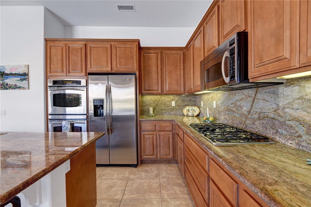 6 Pyramid Lake Court