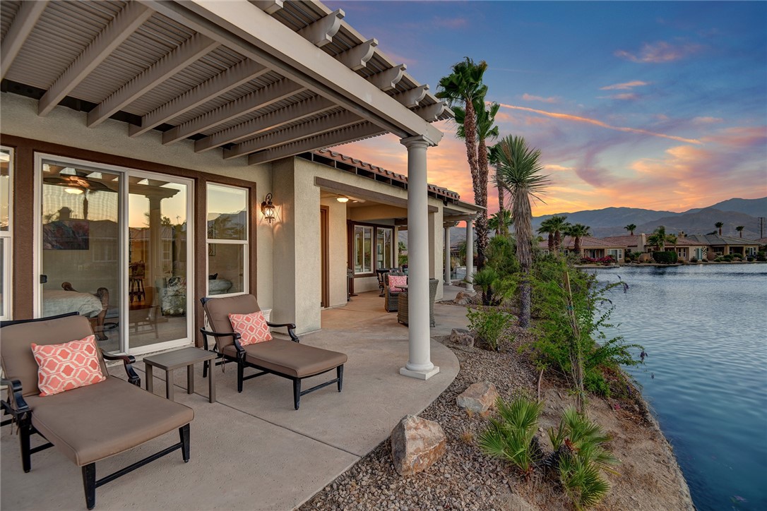 6 Pyramid Lake Court