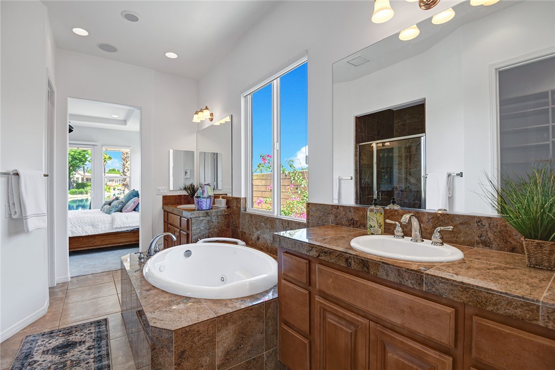 6 Pyramid Lake Court