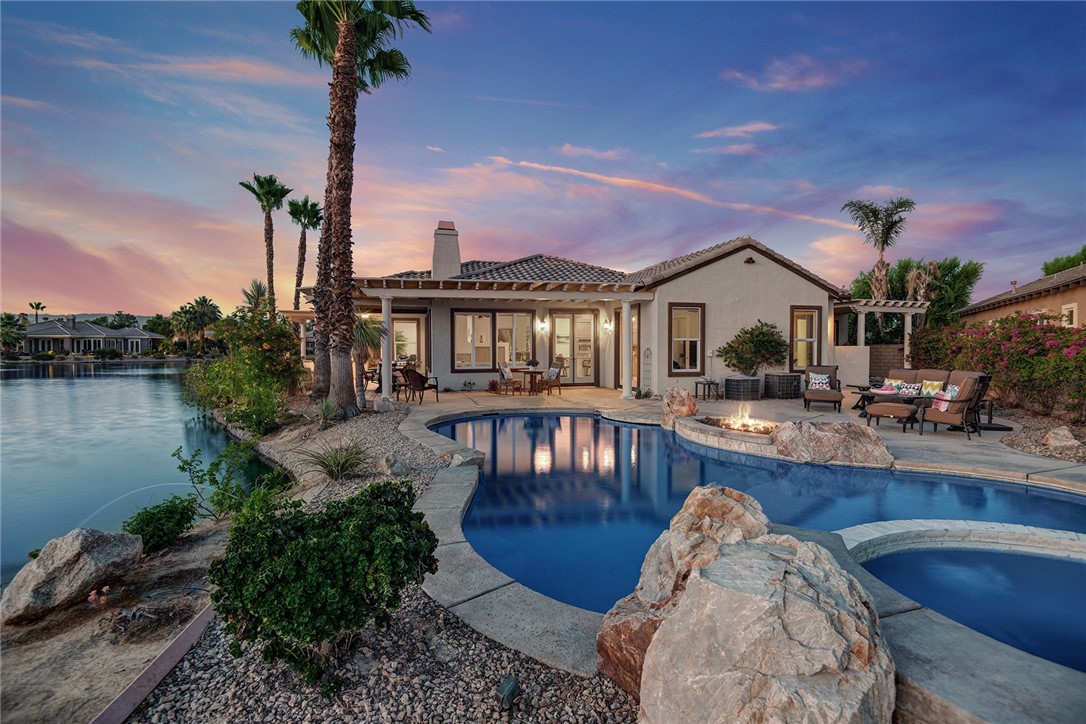 6 Pyramid Lake Court