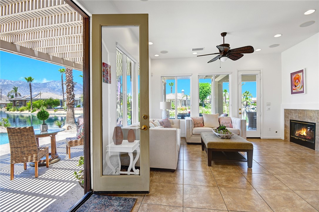 6 Pyramid Lake Court