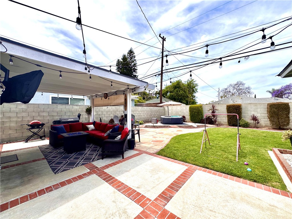 2257 N Bellflower Boulevard
