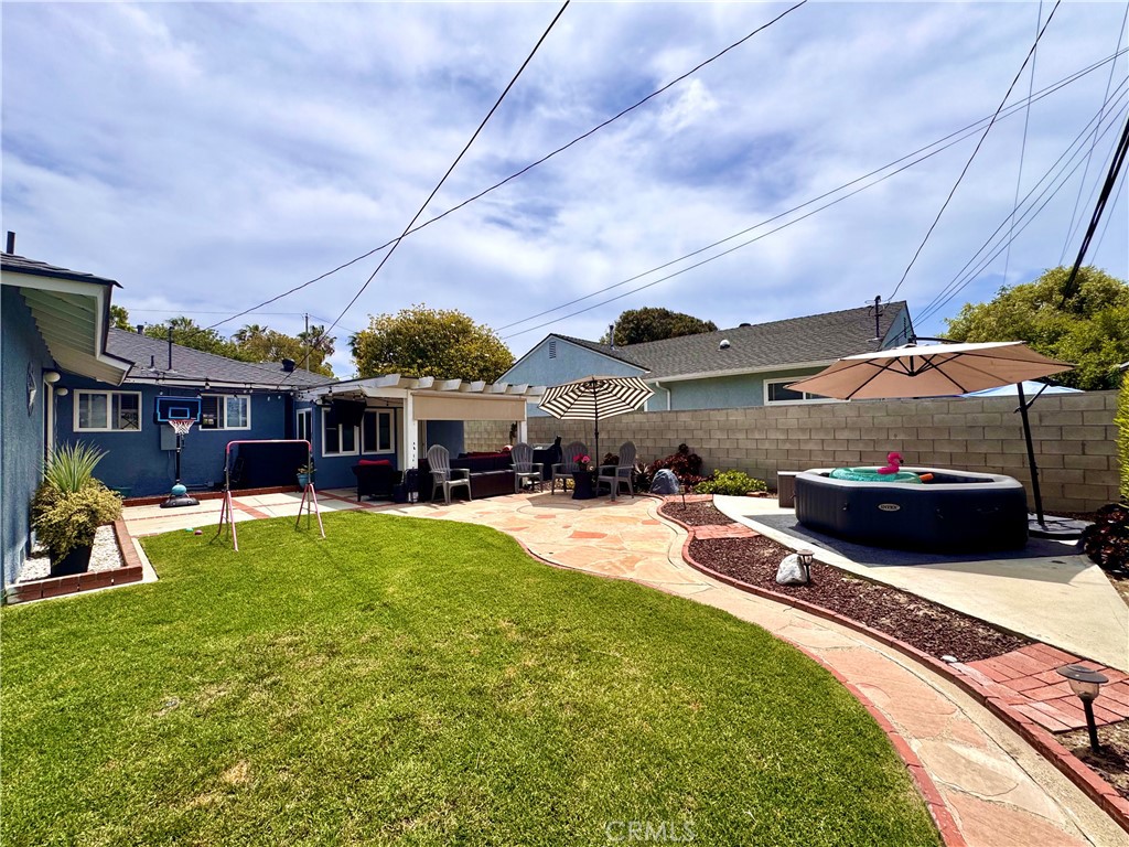 2257 N Bellflower Boulevard