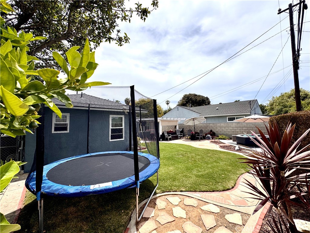 2257 N Bellflower Boulevard