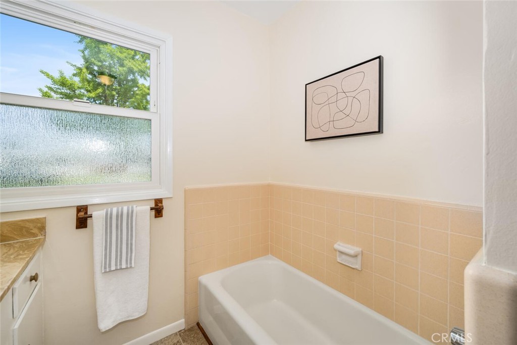 6064 E Oakbrook Street