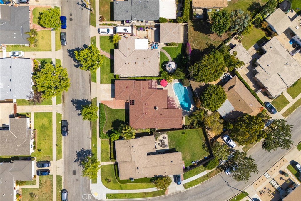 6064 E Oakbrook Street