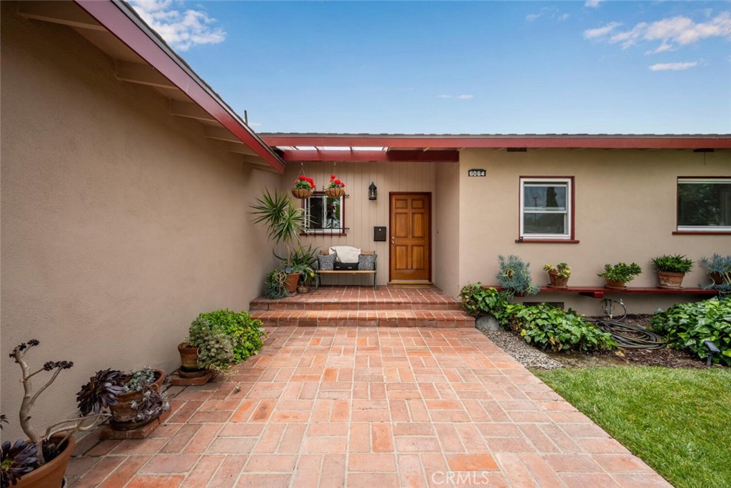 6064 E Oakbrook Street