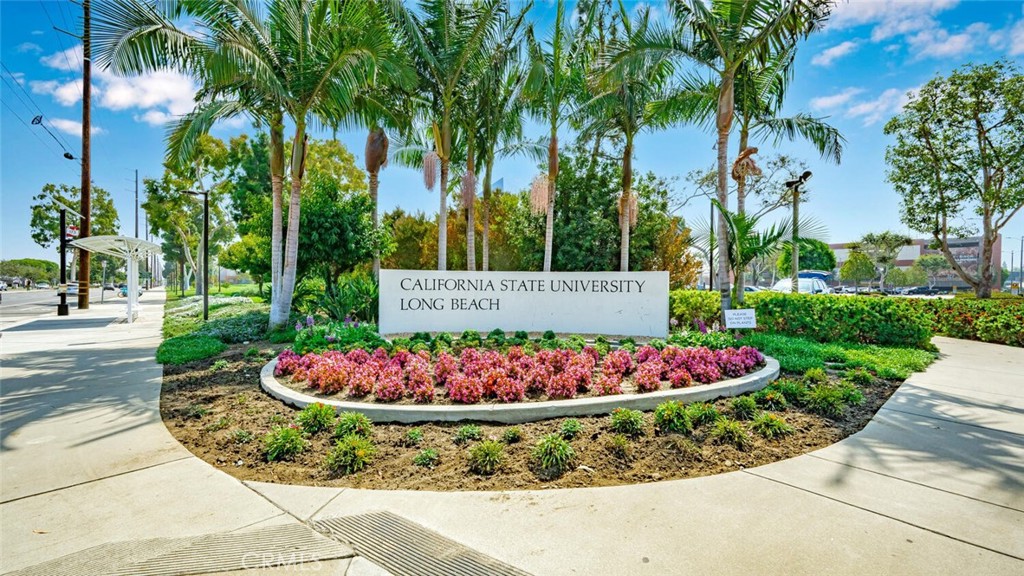 6064 E Oakbrook Street