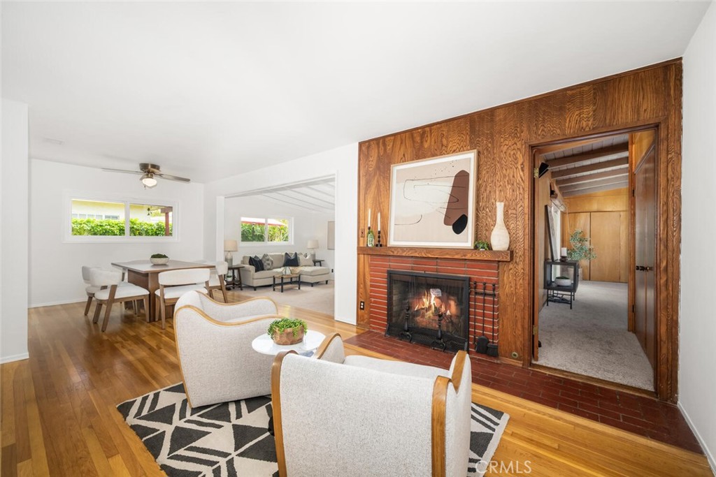 6064 E Oakbrook Street