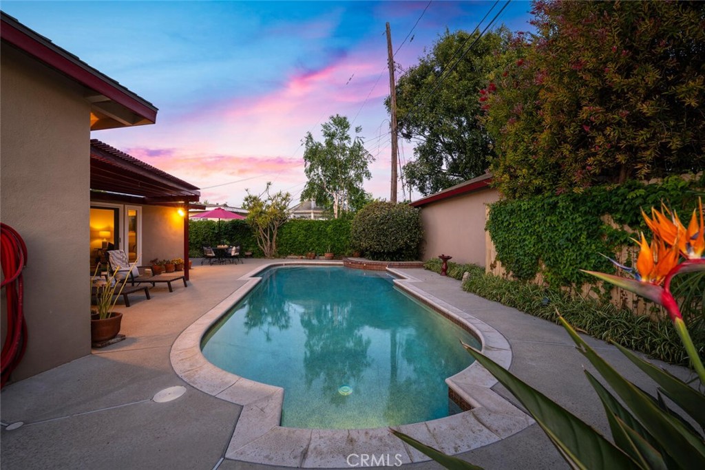 6064 E Oakbrook Street