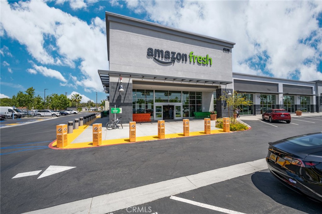 6064 E Oakbrook Street