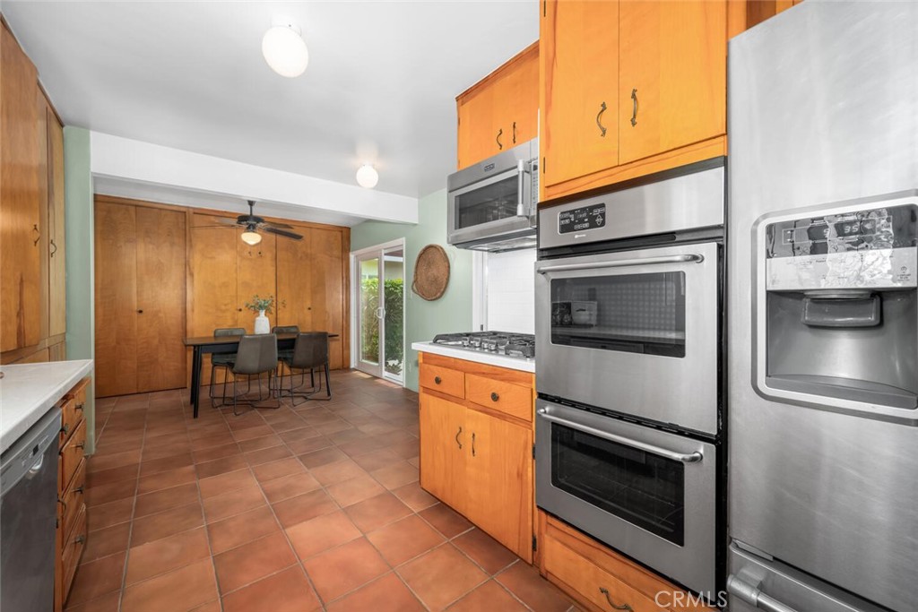 6064 E Oakbrook Street