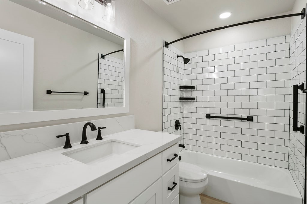 1030 W MacArthur Boulevard 132