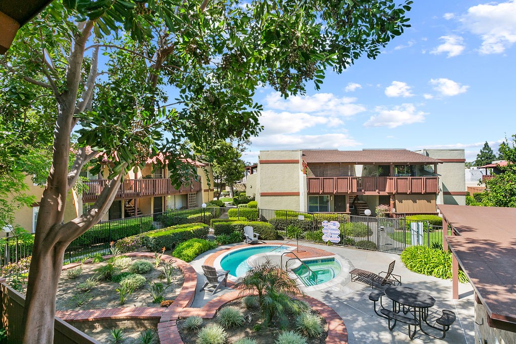 1030 W MacArthur Boulevard 132