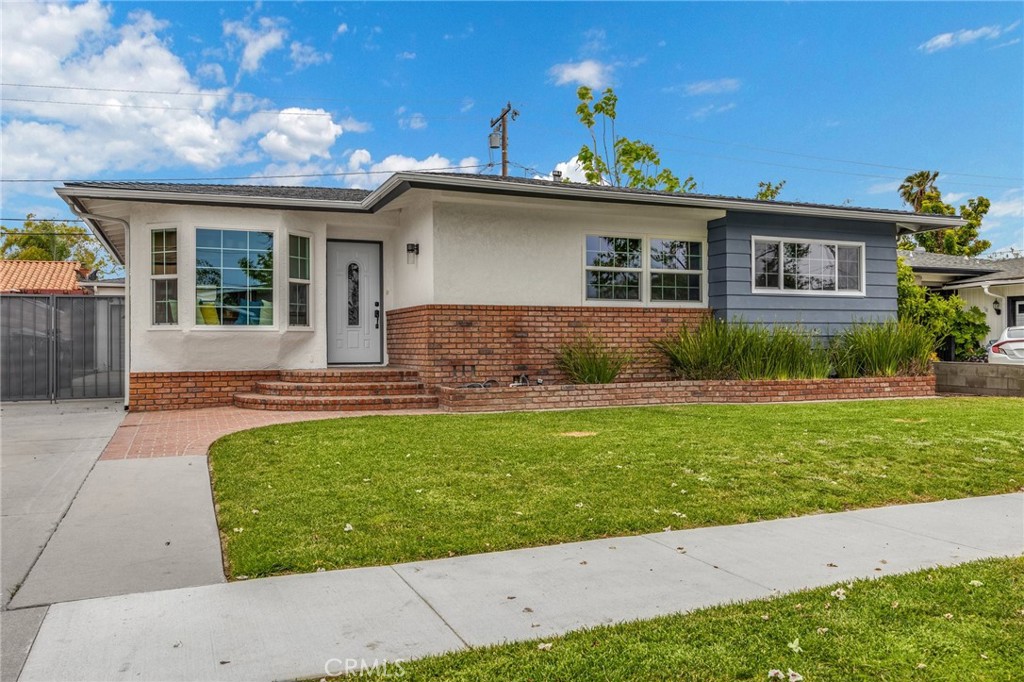 2906 Monogram Avenue
