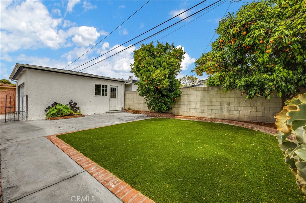 2906 Monogram Avenue