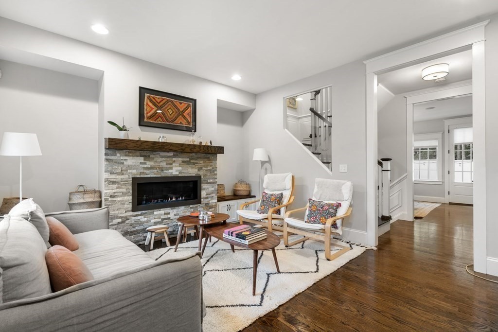 23 Troy Ln # 23