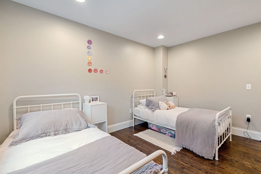 23 Troy Ln # 23