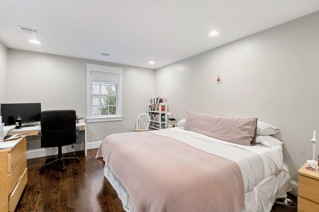 23 Troy Ln # 23