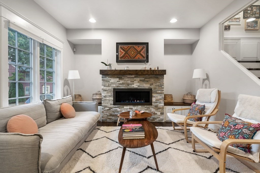 23 Troy Ln # 23