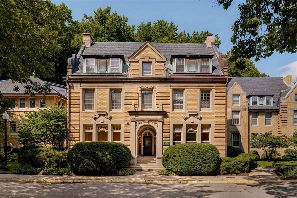 65 Glen Road # H3