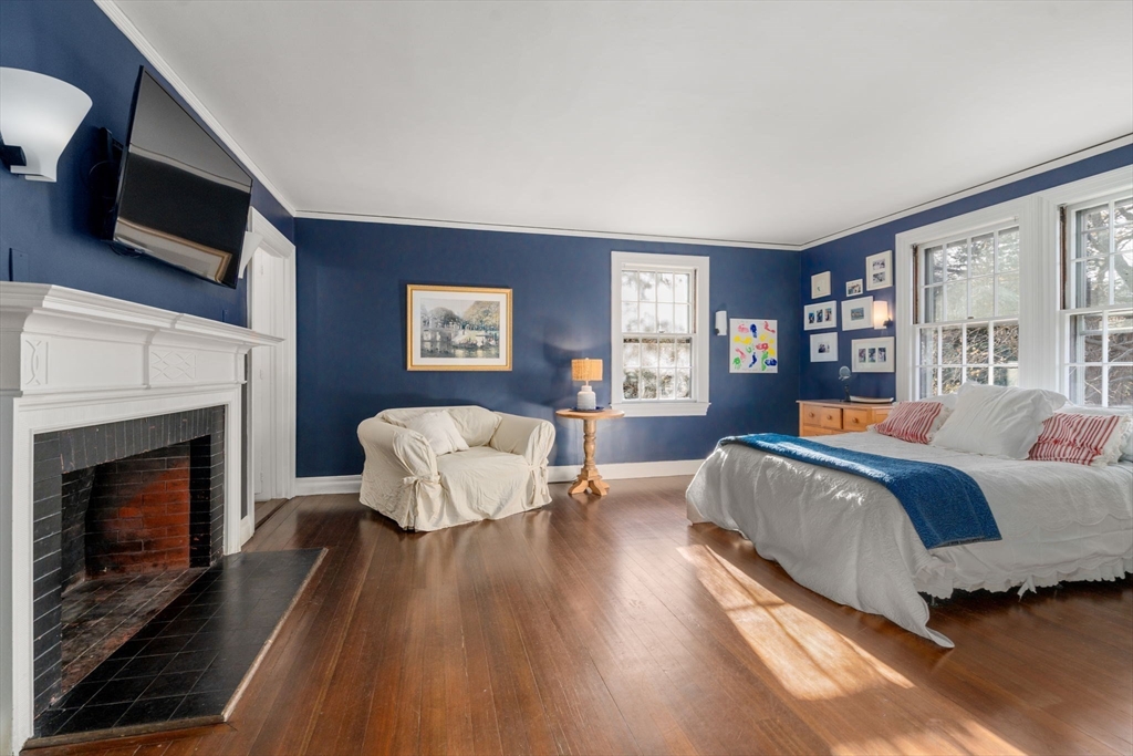469 Walnut St