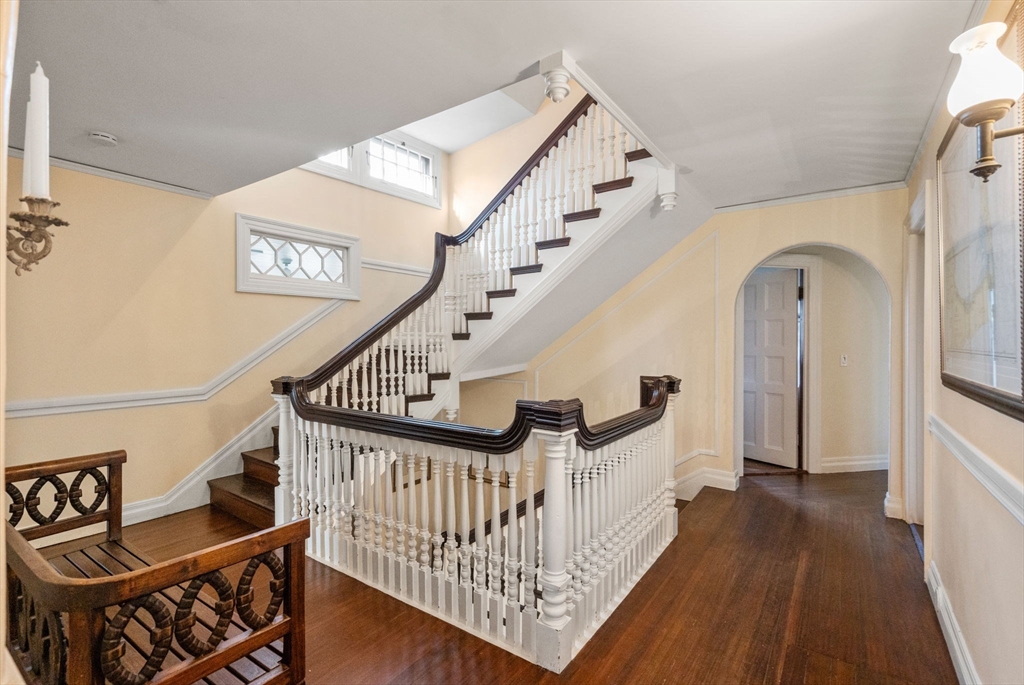 469 Walnut St