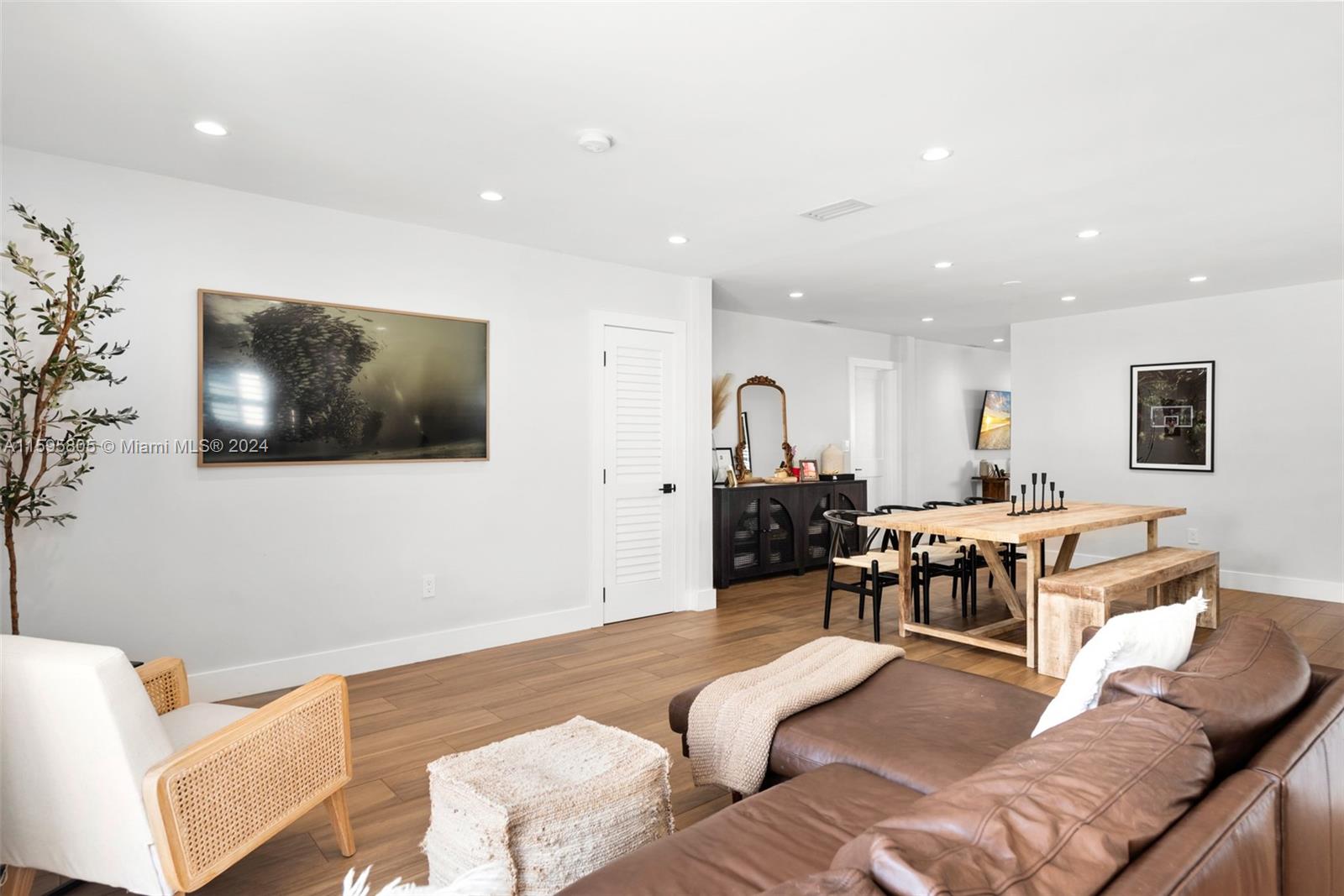 2653 SW 25th Ter