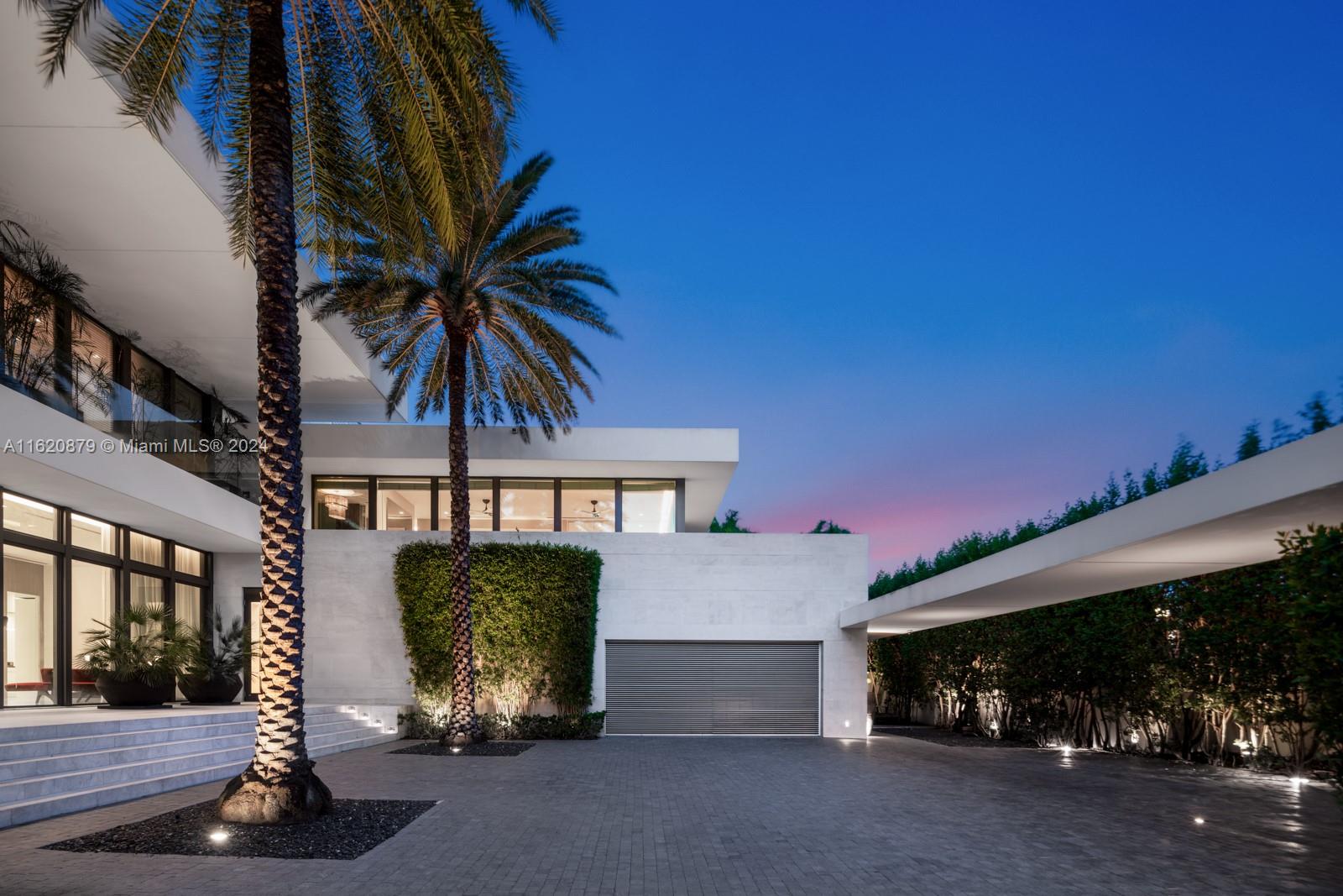 101 N Hibiscus Dr