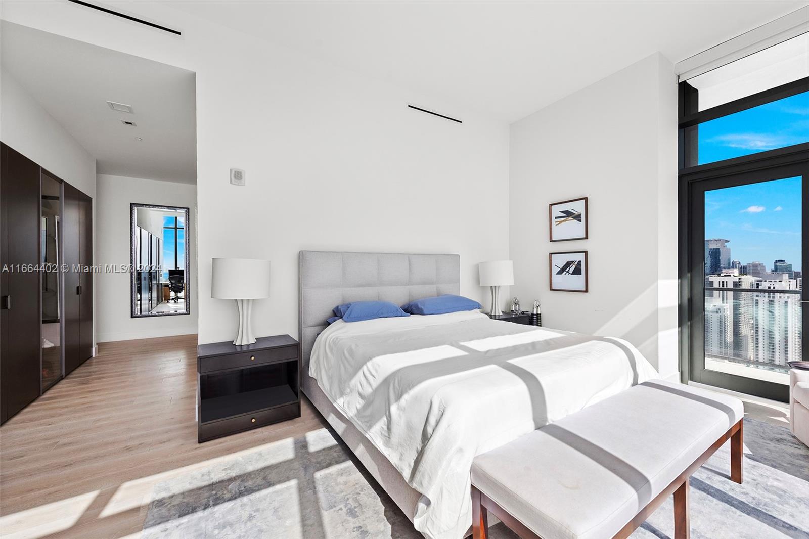 1451 Brickell Ave # 5201