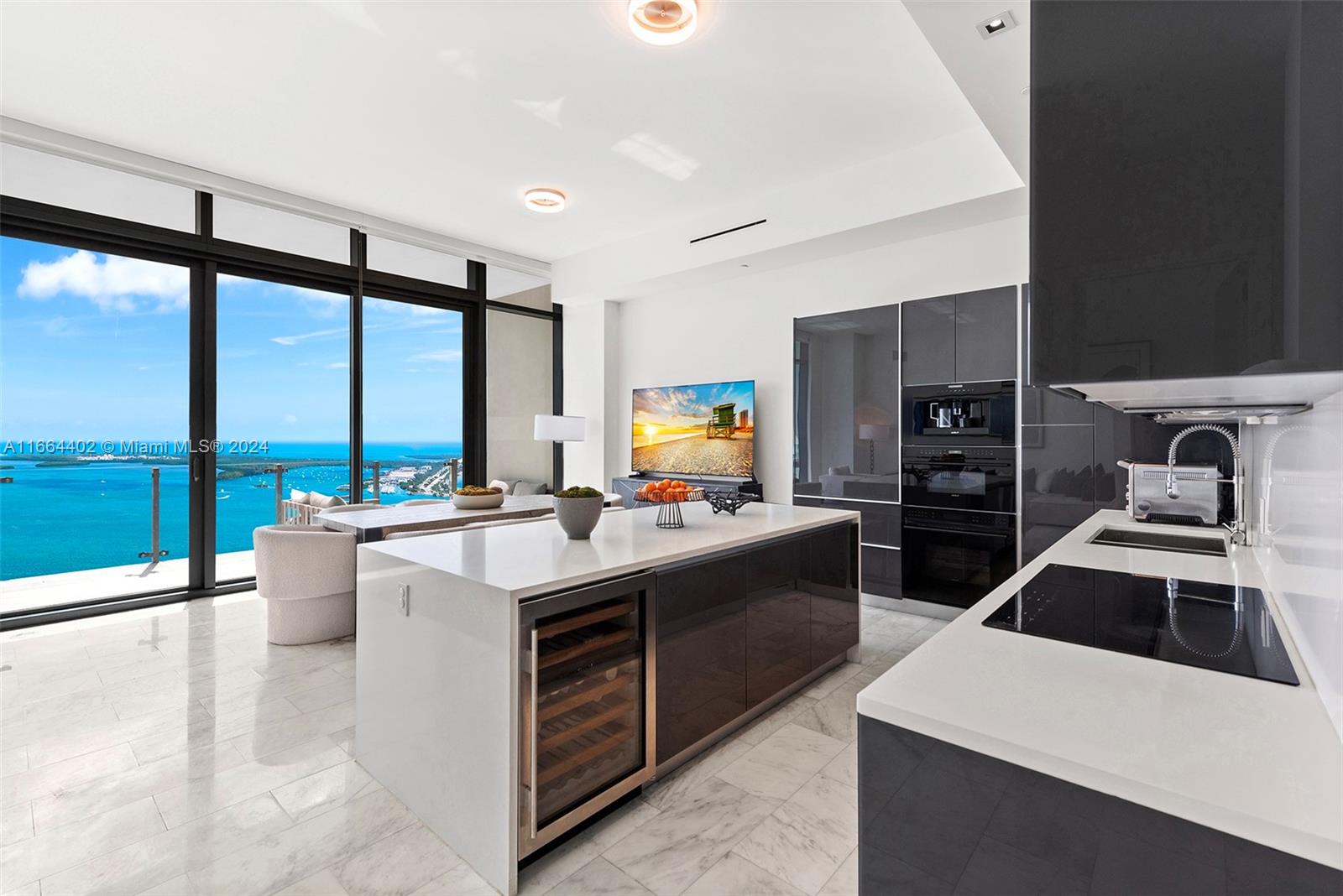 1451 Brickell Ave # 5201