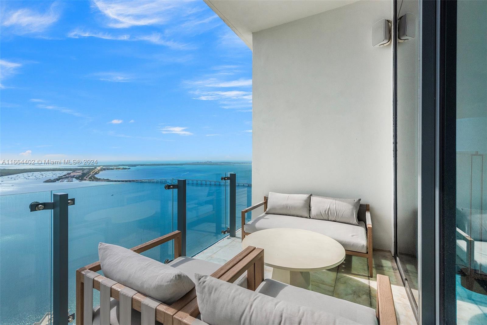 1451 Brickell Ave # 5201
