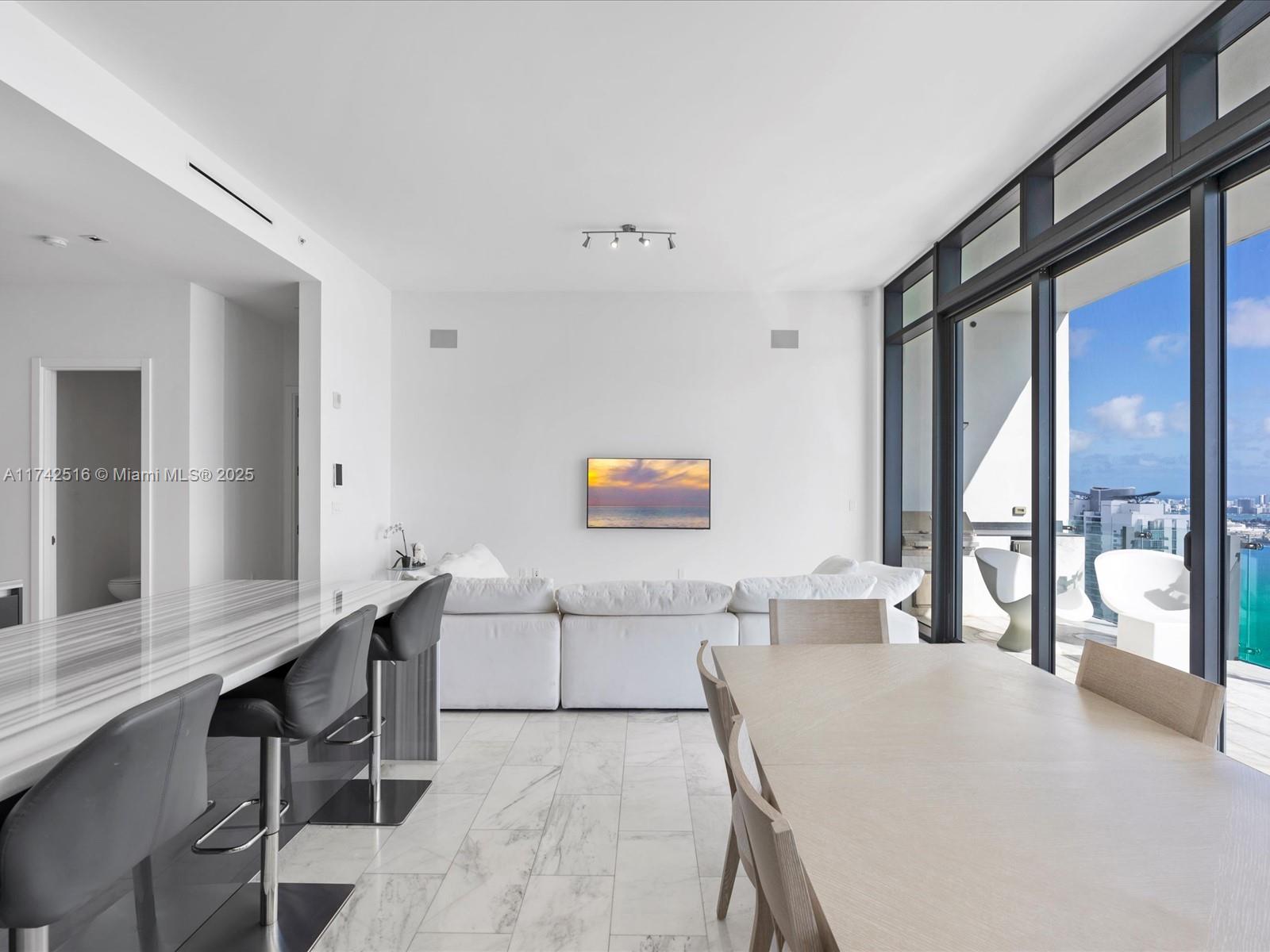 1451 Brickell Ave # 5101