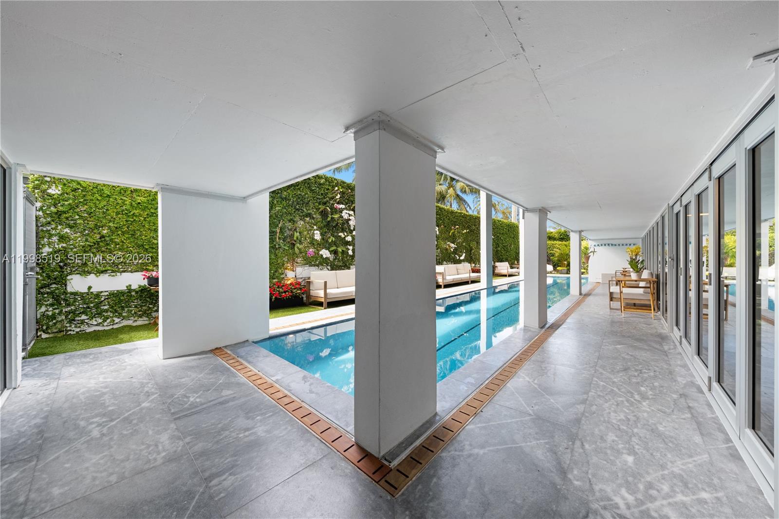 215 Palm Ave