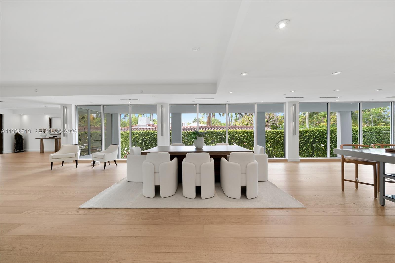 215 Palm Ave