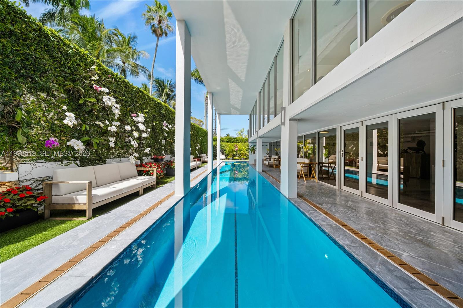 215 Palm Ave