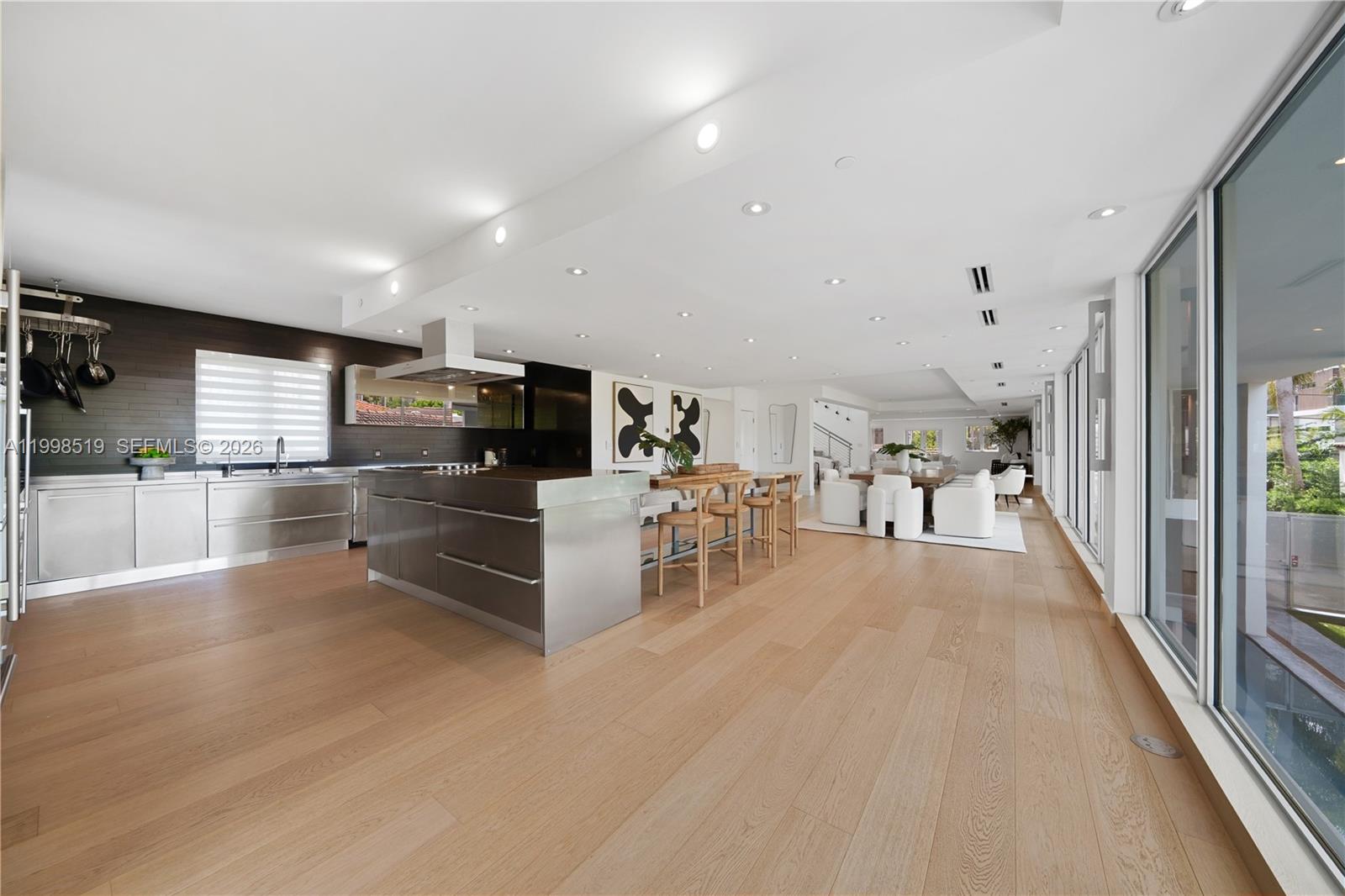 215 Palm Ave