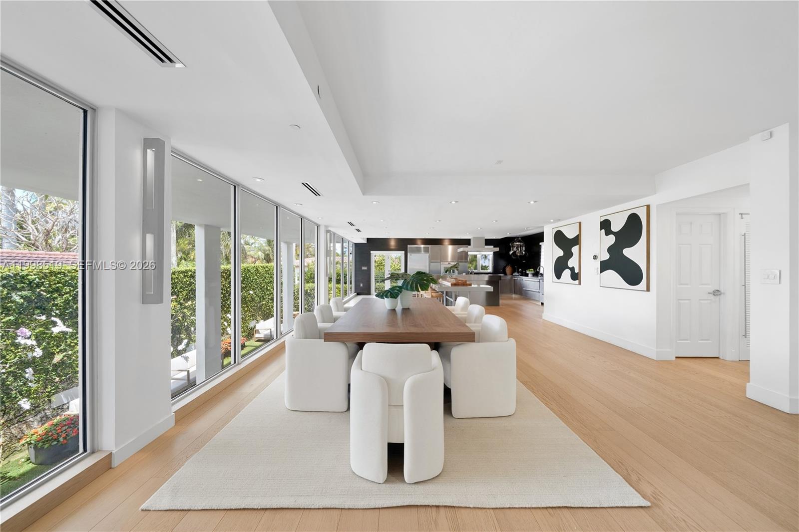 215 Palm Ave