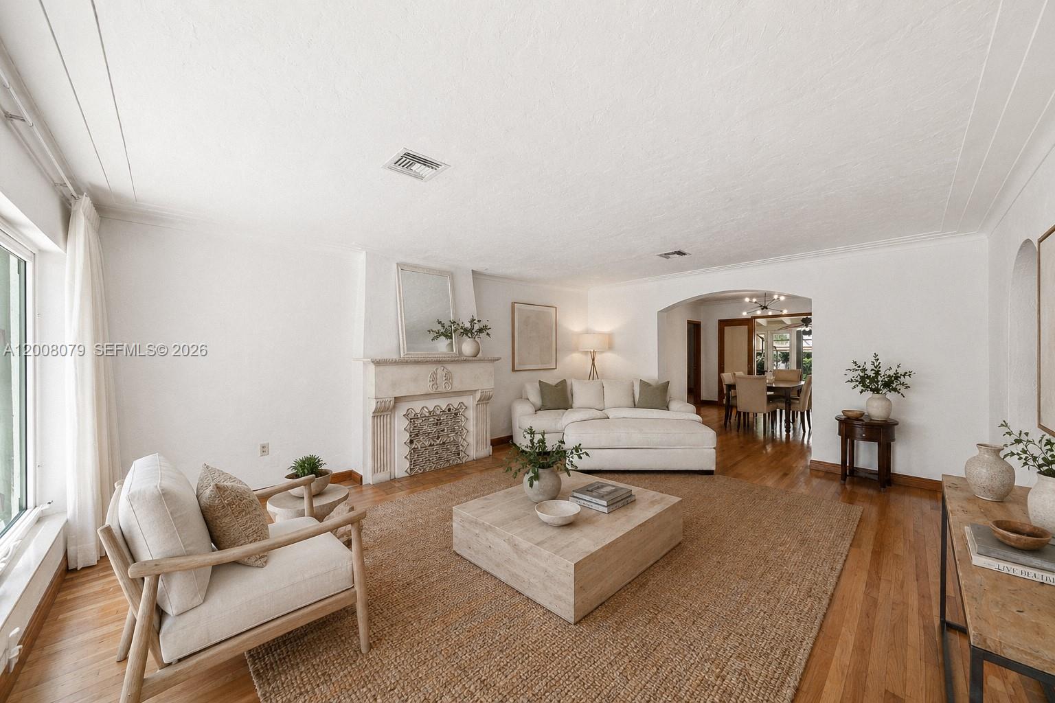 739 Lakeview Dr
