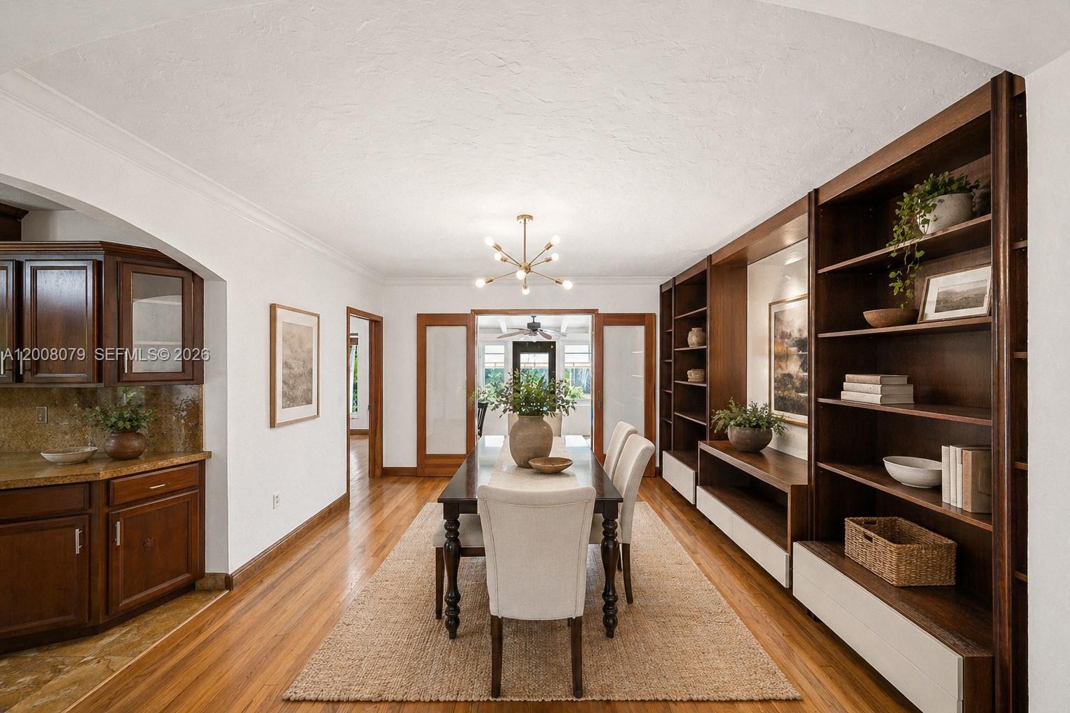 739 Lakeview Dr