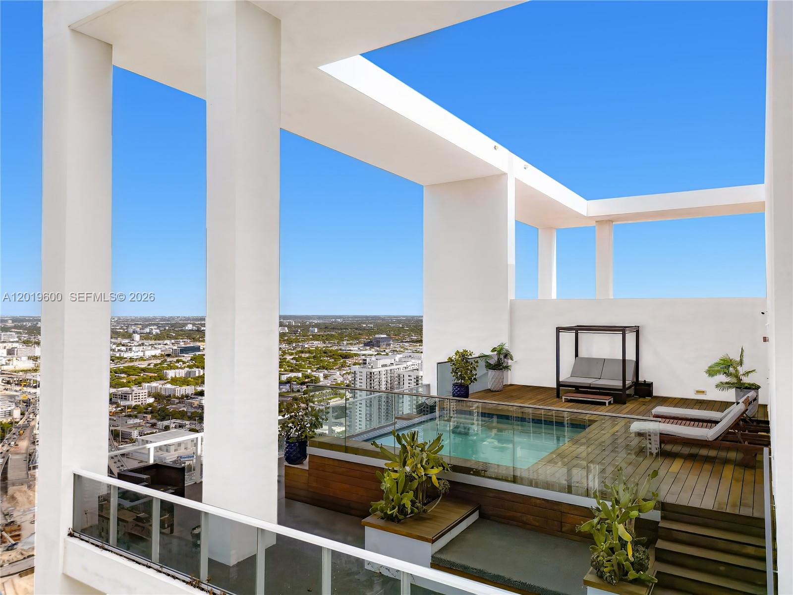 1040 Biscayne Blvd # 4607