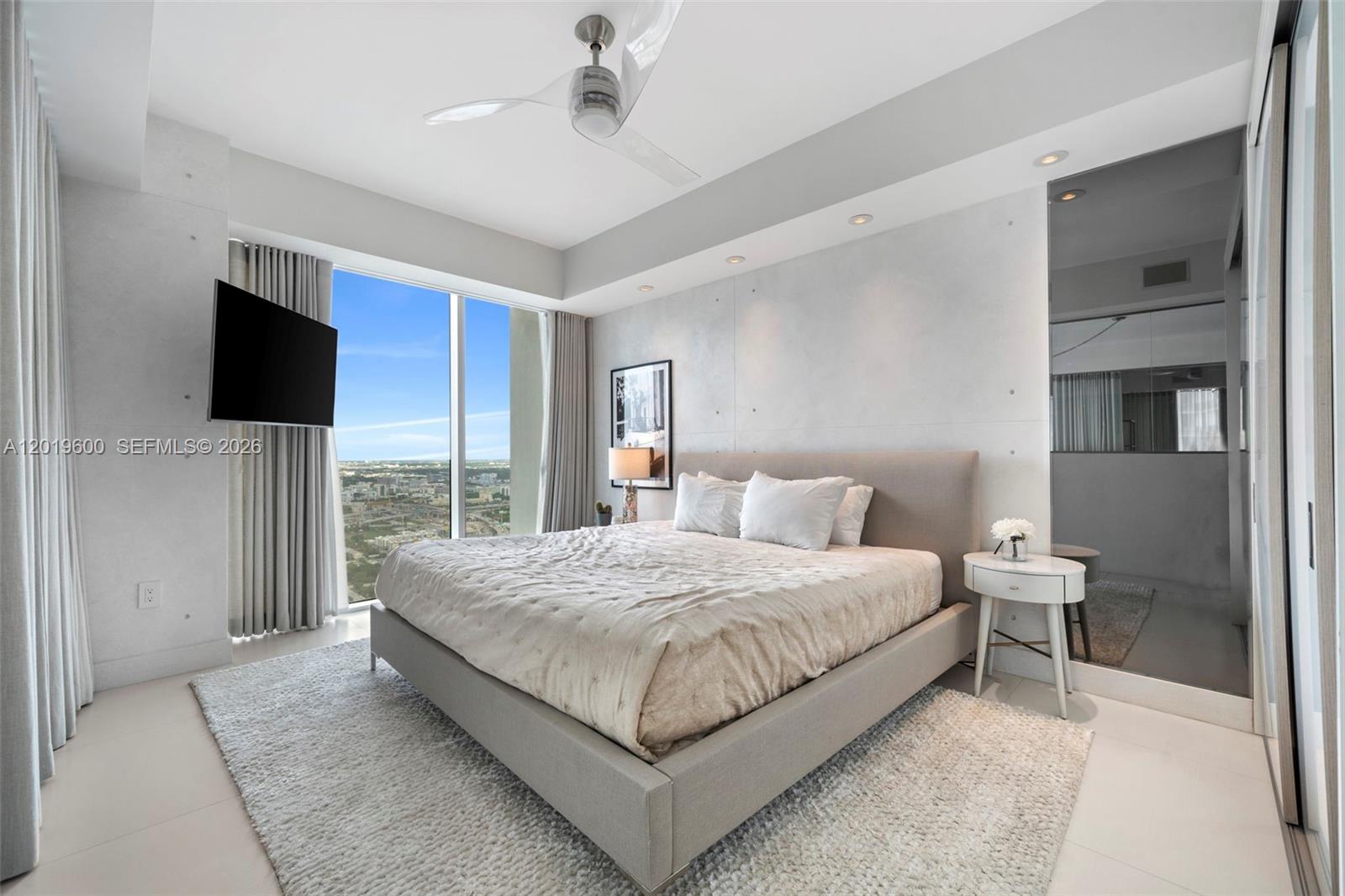 1040 Biscayne Blvd # 4607