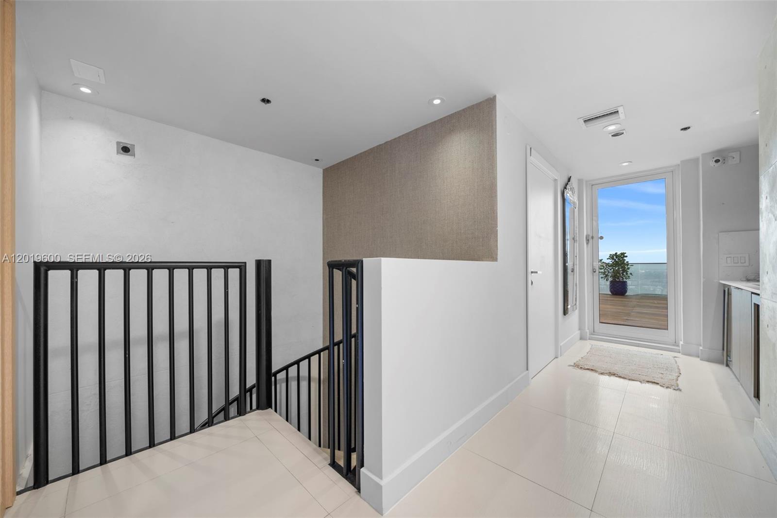 1040 Biscayne Blvd # 4607