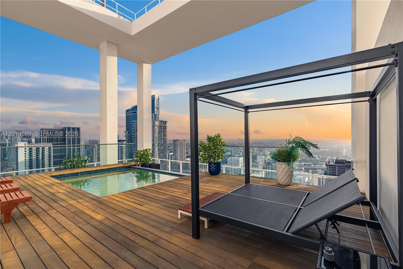 1040 Biscayne Blvd # 4607