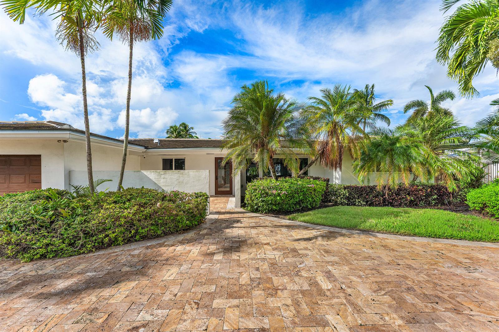 2813 NE 29TH Street
