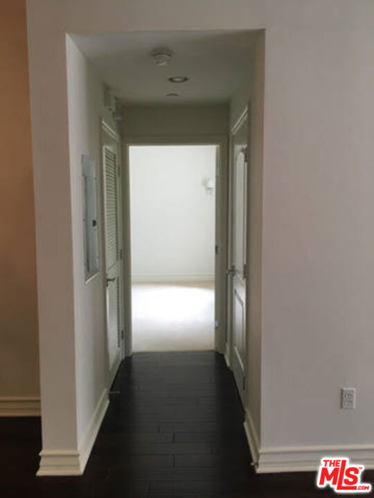 1726 S Bentley Avenue 201