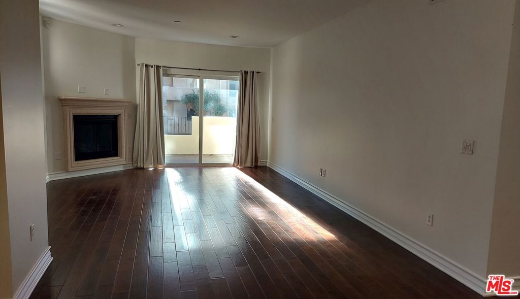 1726 S Bentley Avenue 201