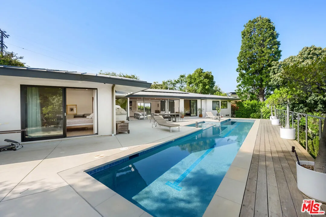 11460 Laurelcrest Rd