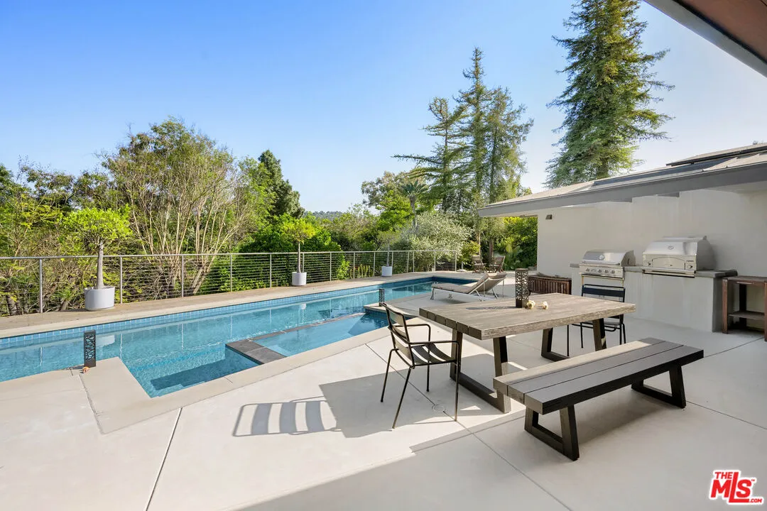 11460 Laurelcrest Rd